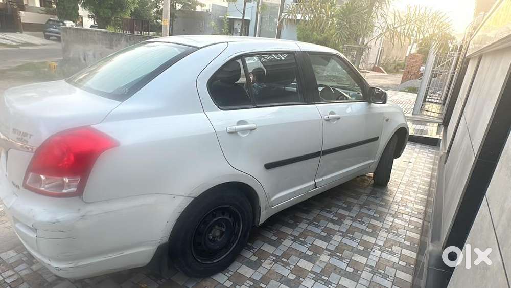 Maruti Suzuki Dzire Petrol 2011