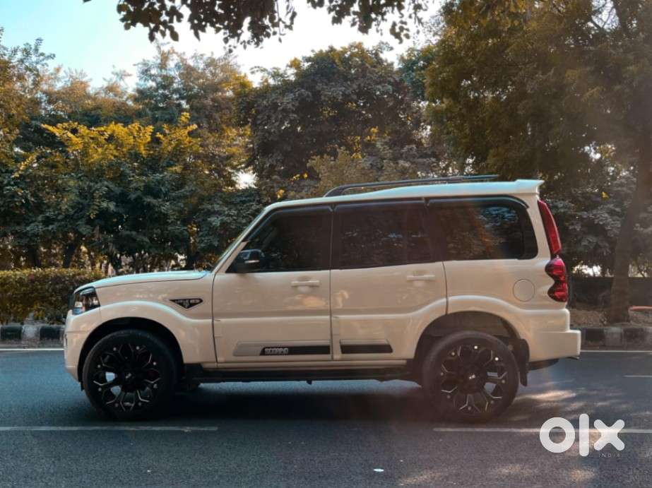 Mahindra Scorpio Classic 2.2 S 11 Mt 7 Str, 2024, Diesel