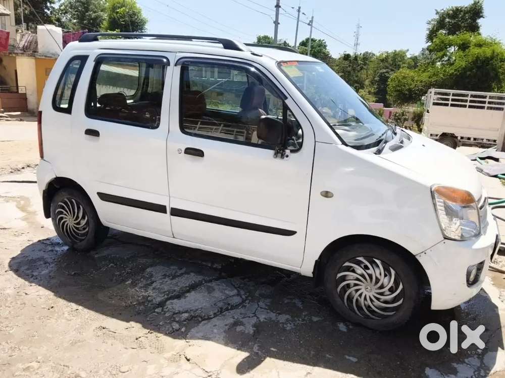 Tyir 60% Appollo Center Locking Working Power Window Working  Ac Work