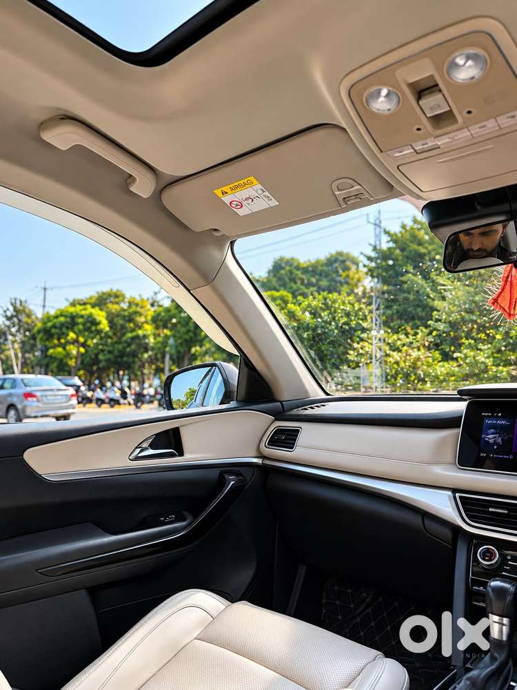 Mahindra Xuv700 2.2 Ax 7 Diesel At Str Awd, 2022, Diesel