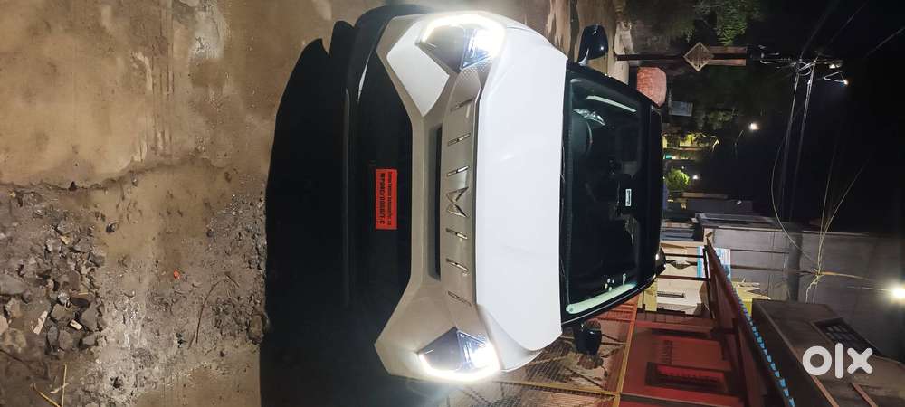 Mahindra Xuv 3xo 2026 Revexpetrol 2000 Km Driven