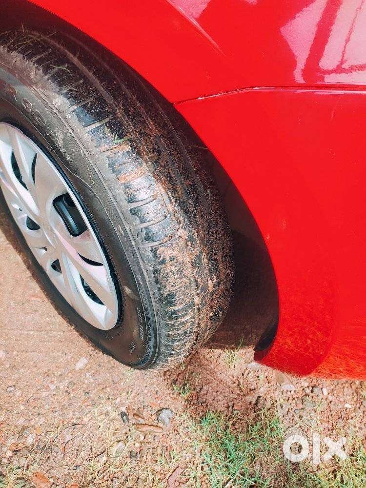 Maruti Suzuki Swift Vxi + Manual, 2024, Petrol