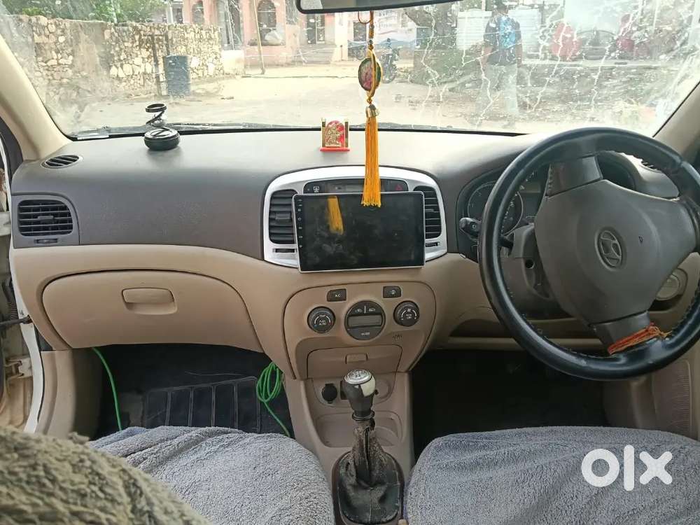 Hyundai Varna Crdi 2011