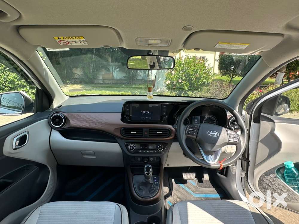Hyundai Aura Petrol 2025 ( Automatic)