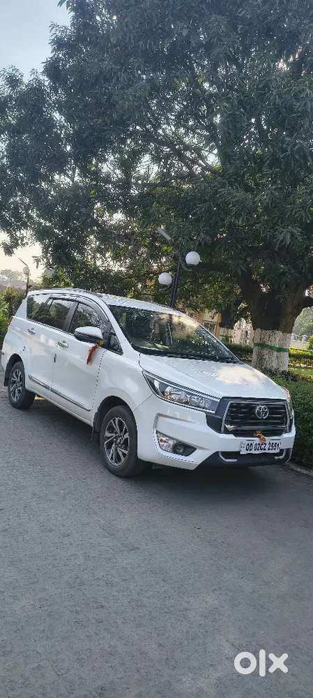 Toyota Innova Crysta 2024