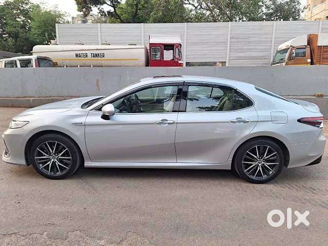 2022 Toyota Camry Hybrid