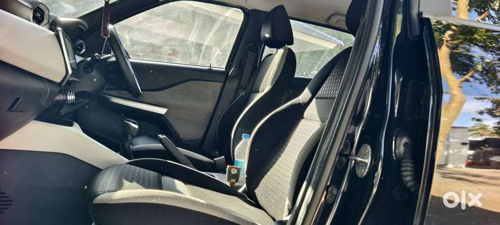Nissan Magnite 1.0 Xv Premium Turbo (o), 2021, Petrol