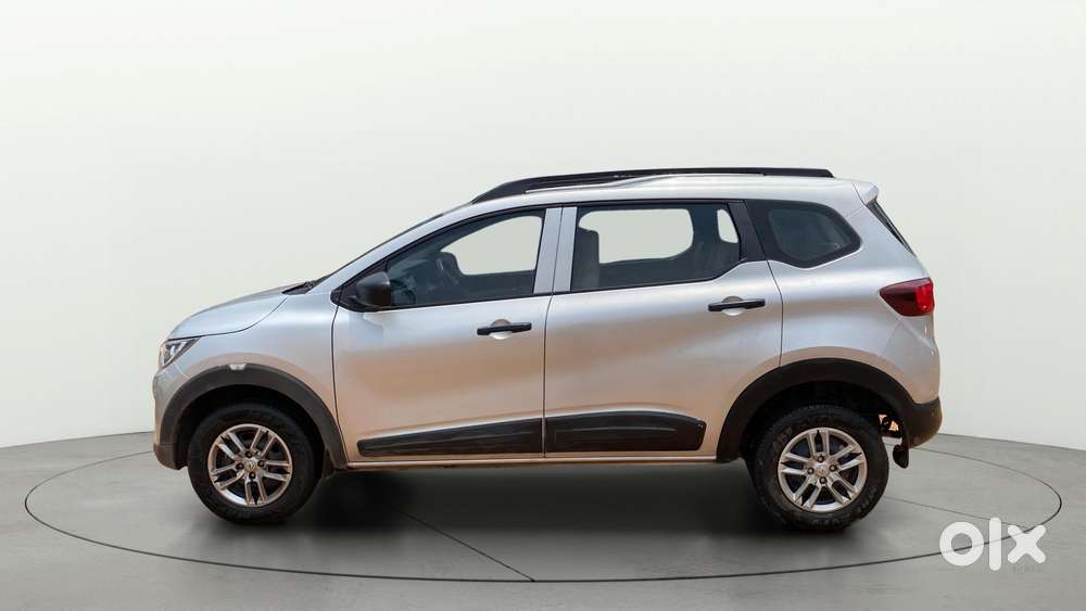 Renault Triber Rxl, 2023, Petrol