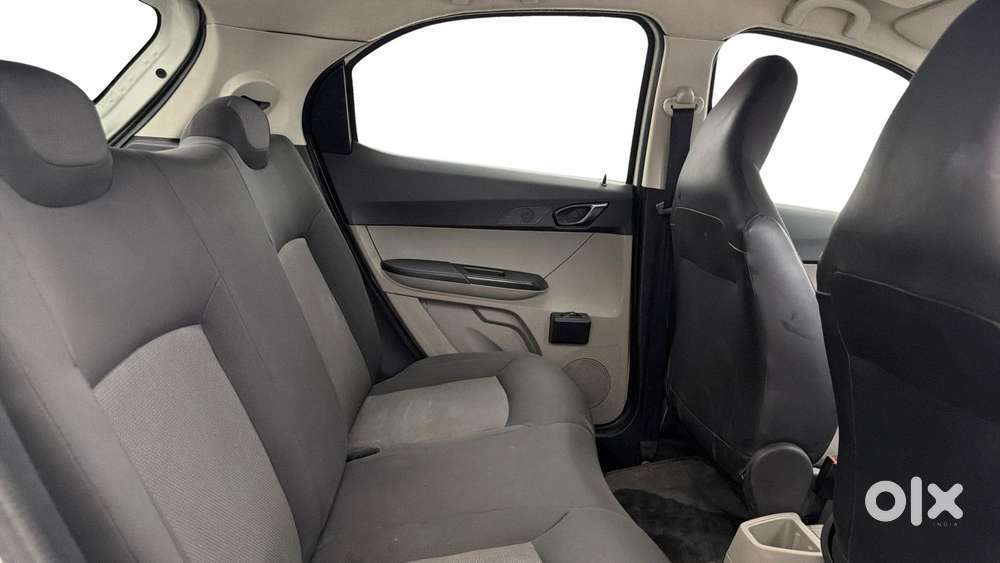 Tata Tiago Xe, 2018, Petrol