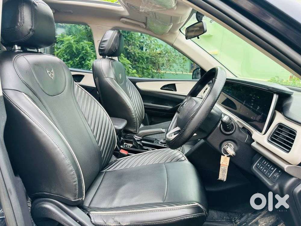 Mahindra Xuv700 2.2 Ax 5 Diesel At Str, 2024, Diesel