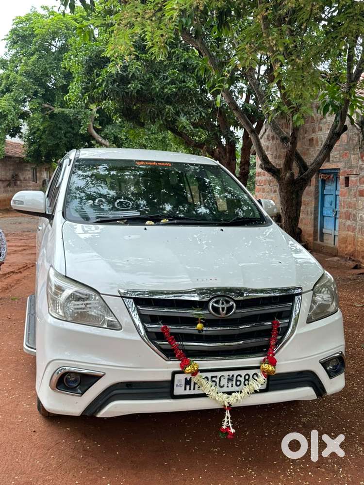 Toyota Innova 2015 Diesel Well Maintained