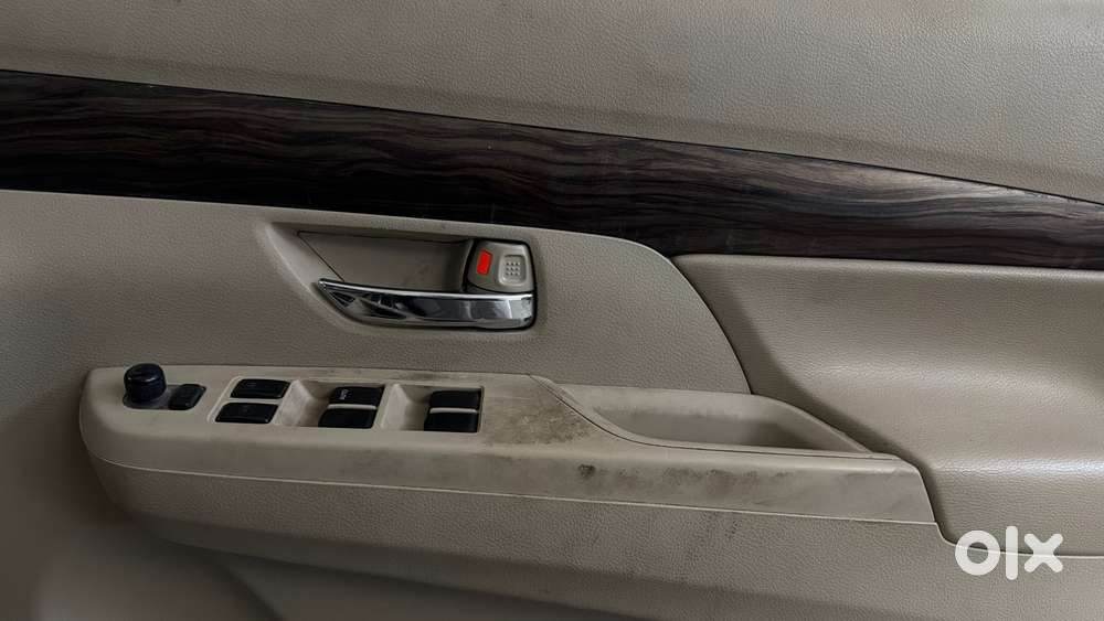 Maruti Suzuki Ertiga Zxi Plus Shvs, 2019, Petrol