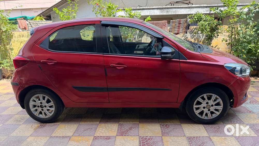 Tata Tiago Petrol 2018