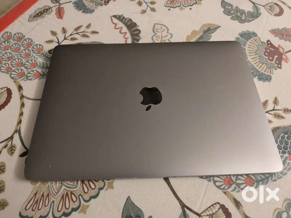 Macbook pro 8Gb/256Gb intel core i5