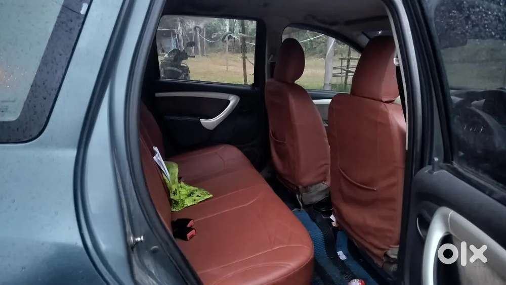 Mahindra Renault Logan 2011