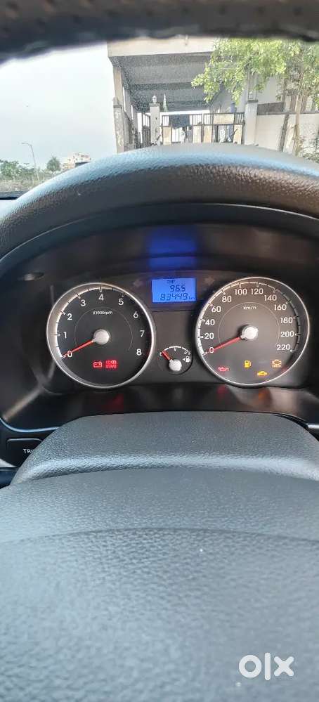 Hyundai Verna 2010 Petrol 83000 Km Driven