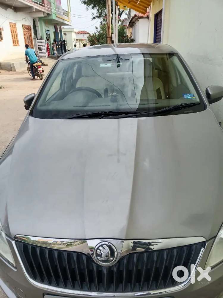 Skoda Rapid Tsi Active 2013