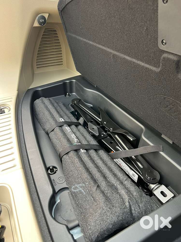 Ford Endeavour 2021 Only 9900 Kms