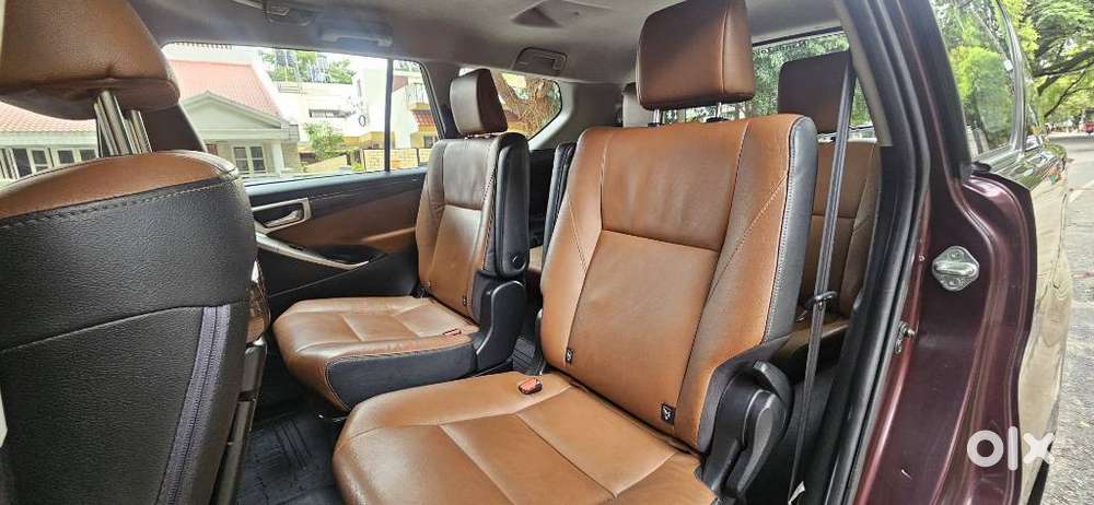 Toyota Innova Crysta 2.8z Automatic, 2016, Diesel