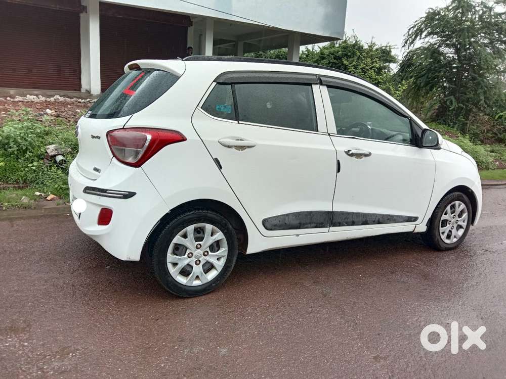 Hyundai Grand I10 Sportz, 2015, Diesel