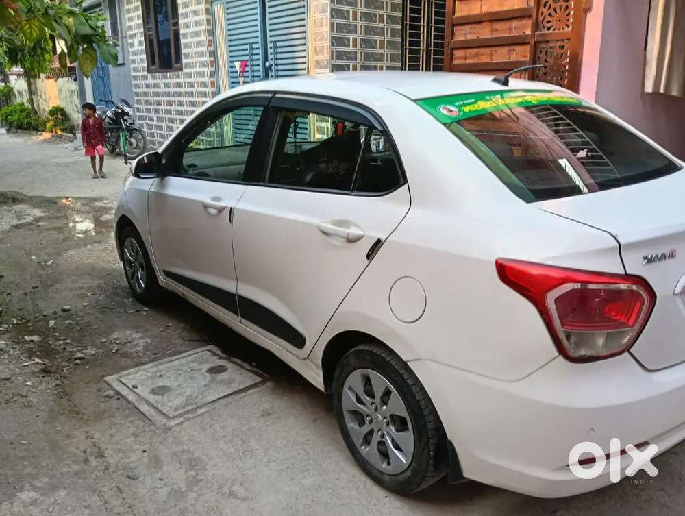 Hyundai Xcent 2016