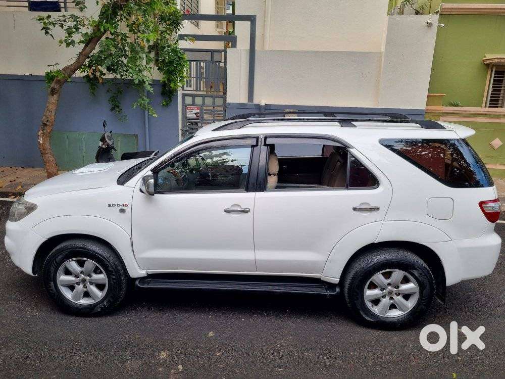 Toyota Fortuner 3.0 4x4 Manual, 2012