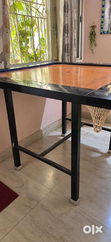 CARROM BOARD