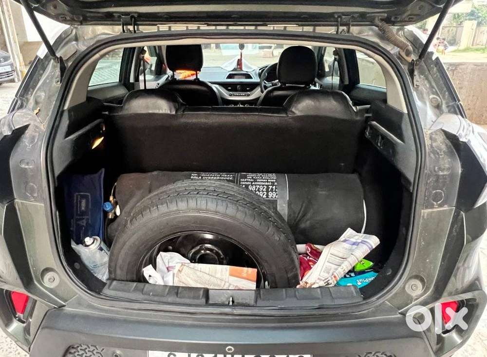 Tata Nexon 1.2 Revotron Xma Amt (s), 2021, Cng & Hybrids