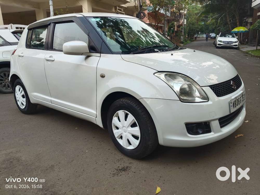 Maruti Suzuki Swift Vxi 1.2 Abs Bs-iv, 2011, Petrol
