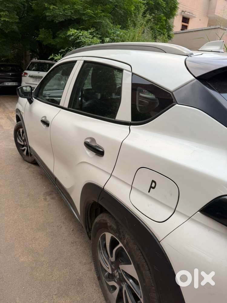 2023 Maruti Suzuki Fronx Cng 1st Owner....fully Insured