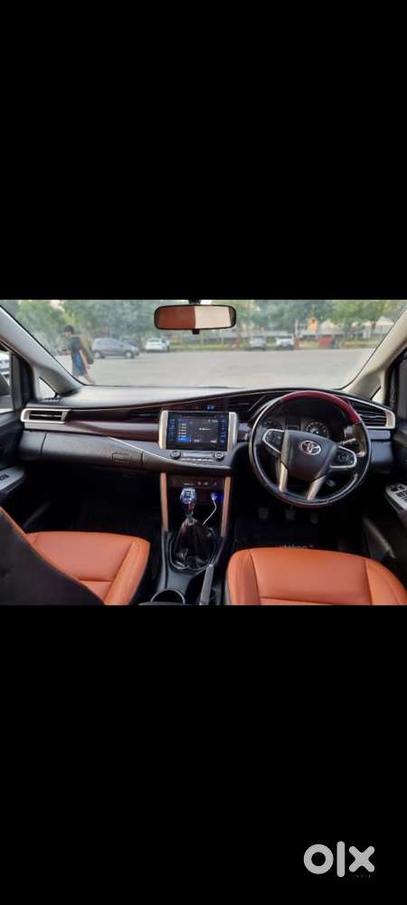 Toyota Innova Crysta 2.7 V, 2020, Petrol