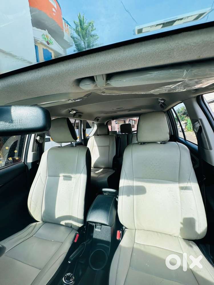 Toyota Innova Crysta 2017 Diesel Well Maintained