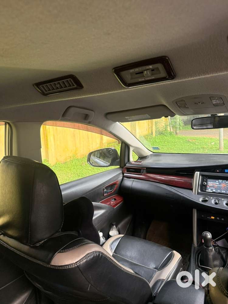 Toyota Innova Crysta 2016 Diesel Well Maintained