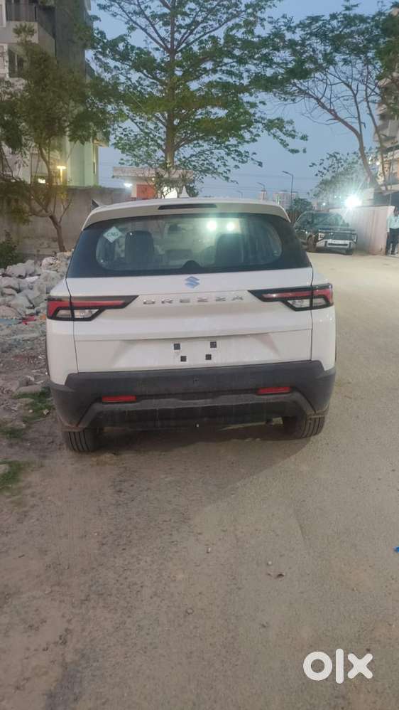 Maruti Suzuki Brezza Lxi 2026