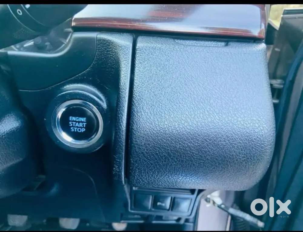 Toyota Innova Crysta 2016 Diesel 112000 Km Driven,