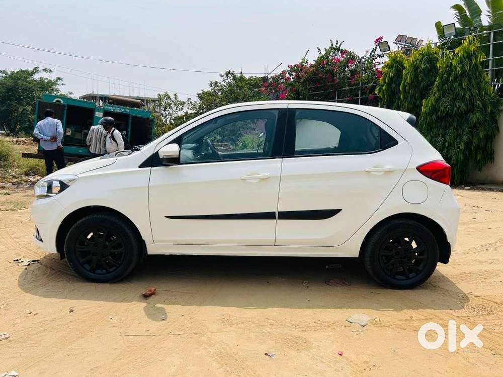 Tata Tiago 1.2 Revotron Xza, 2017, Petrol