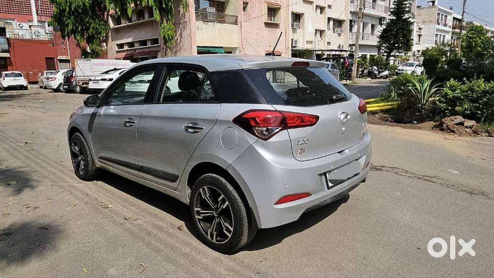 Hyundai I20 1.4 Asta (o) Crdi, 2015, Diesel