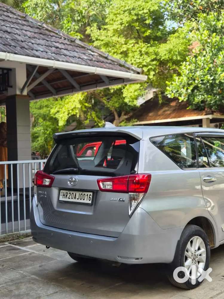 Toyota Innova Crysta 2.8g Amt .single Owner