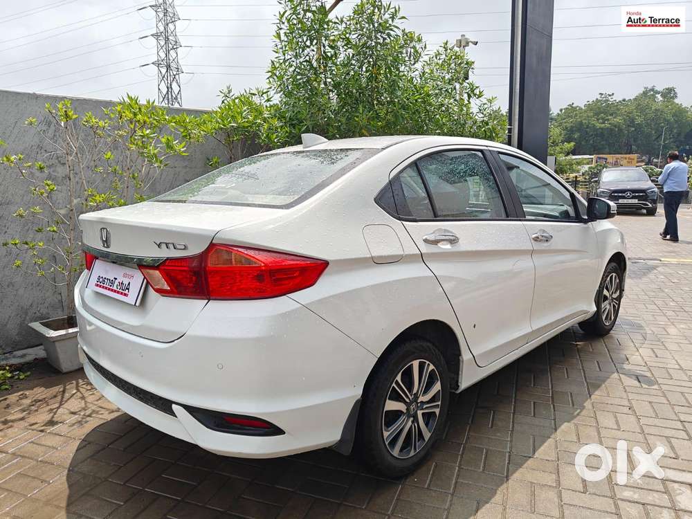 Honda City V Mt, 2022, Petrol