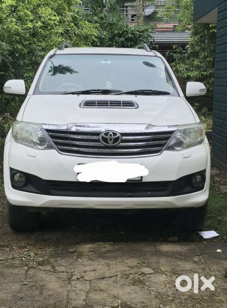 Toyota Fortuner 2012