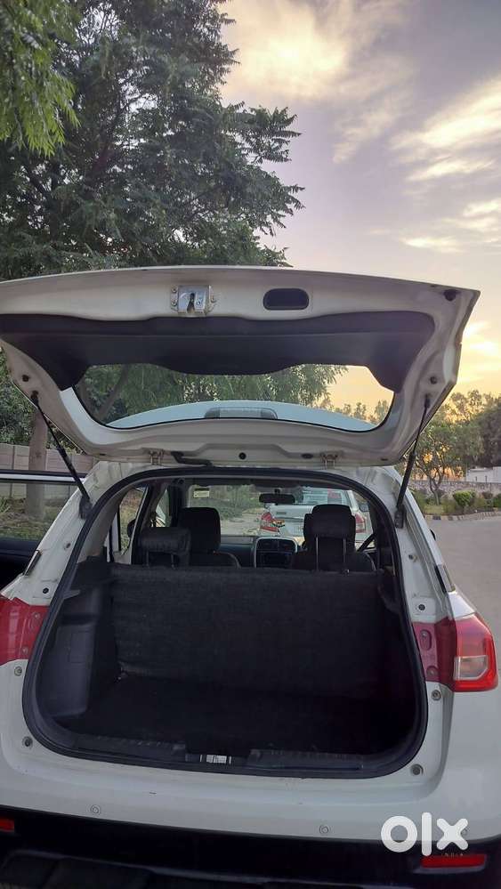 Single Hand Driven White Brezza