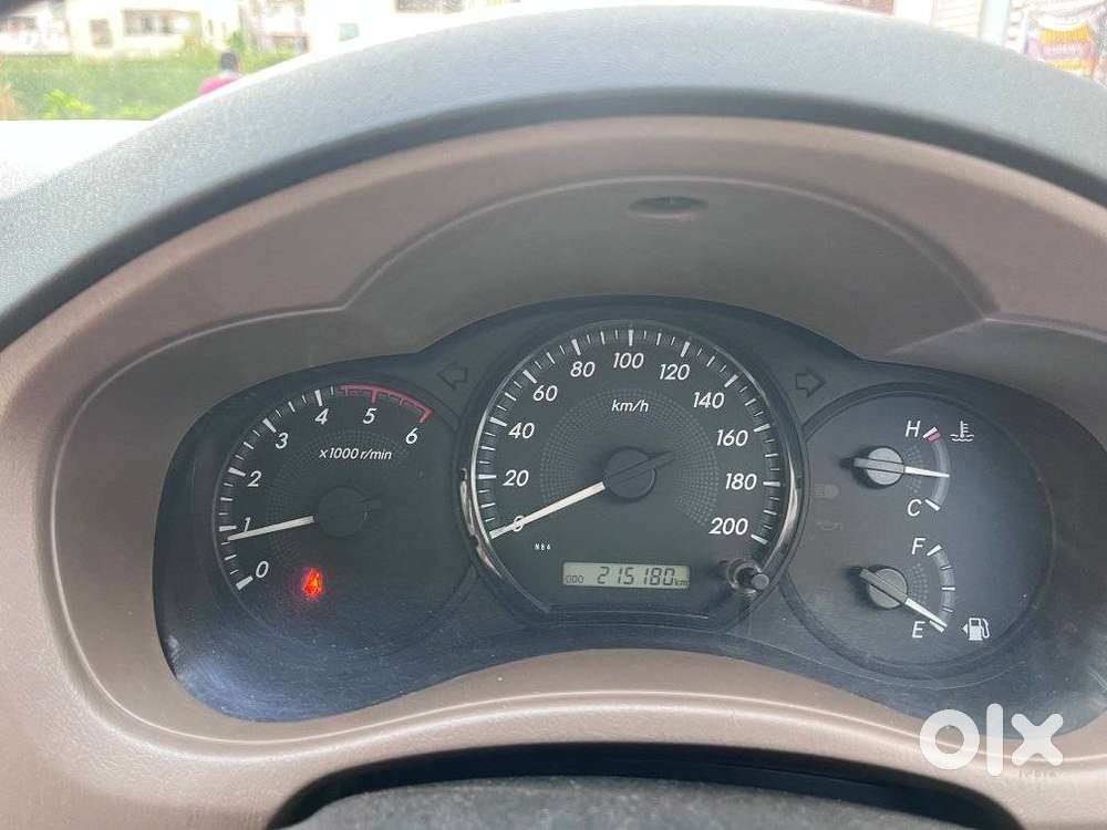 Toyota Innova 2.5 G (diesel) 8 Seater, 2015, Diesel