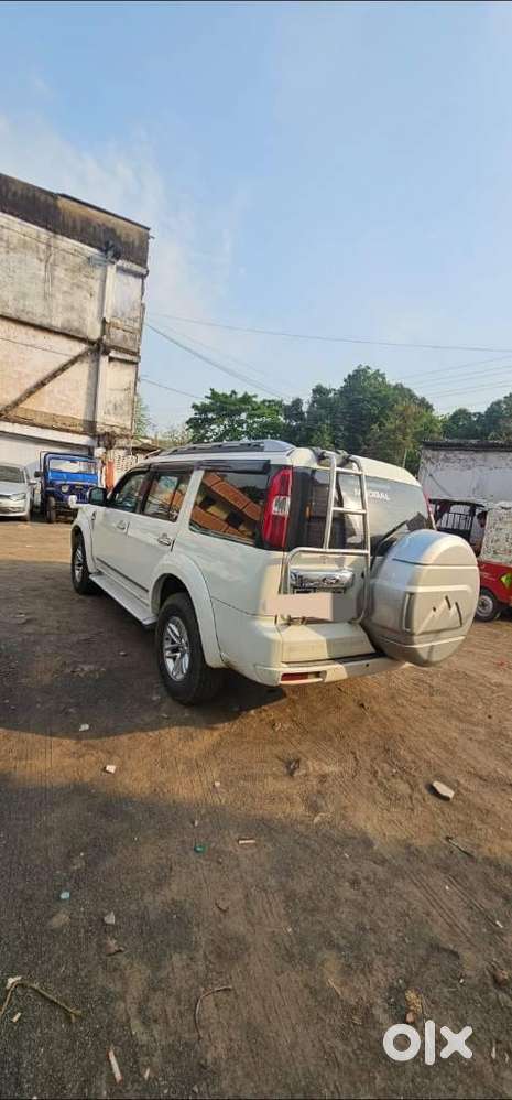 Ford Endeavour Titanium 2.2 4x2, 2012, Diesel