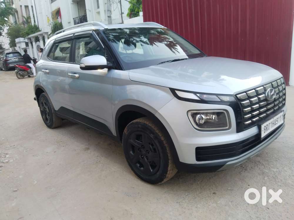 Hyundai Venue Sx Mt, 2023, Petrol