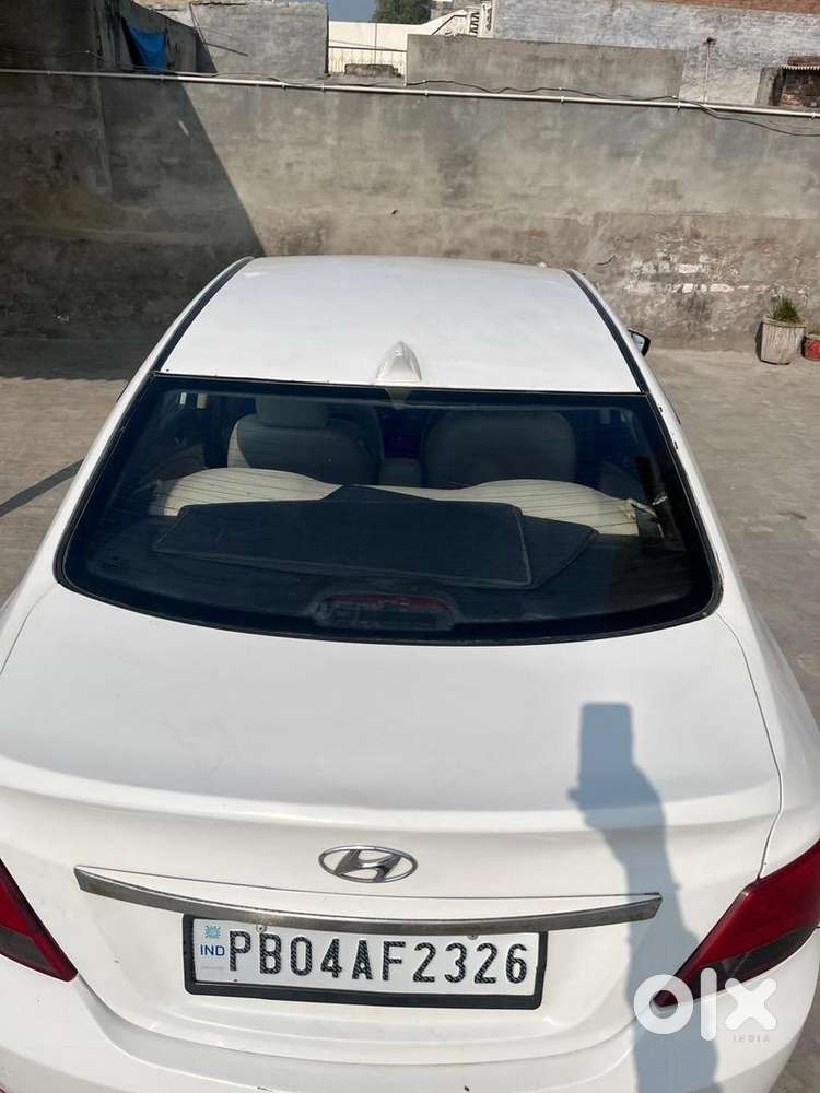 Hyundai Fluidic Verna 2016