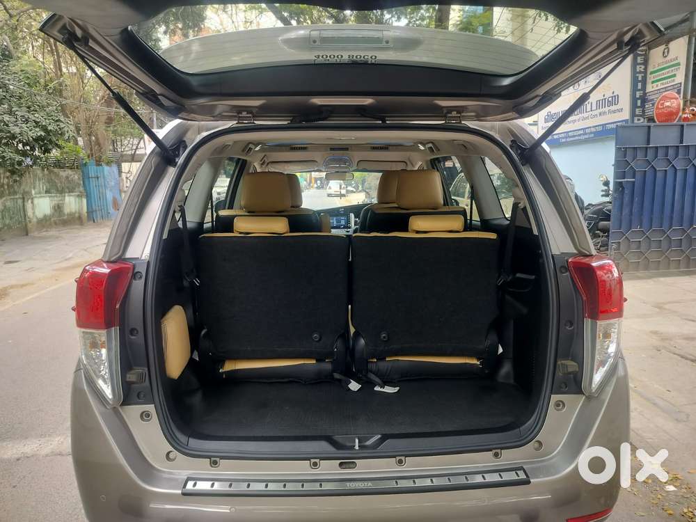 Toyota Innova Crysta 2.4 V, 2023, Diesel