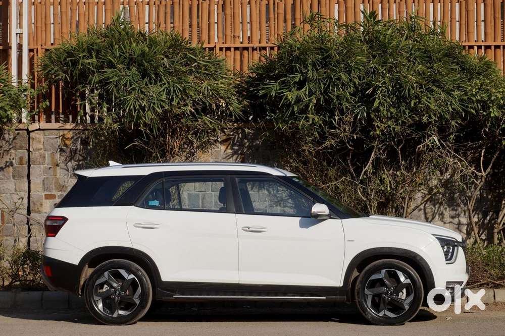 Hyundai Alcazar 2.0 Signature (o) Petrol At 6 Str, 2023, Petrol