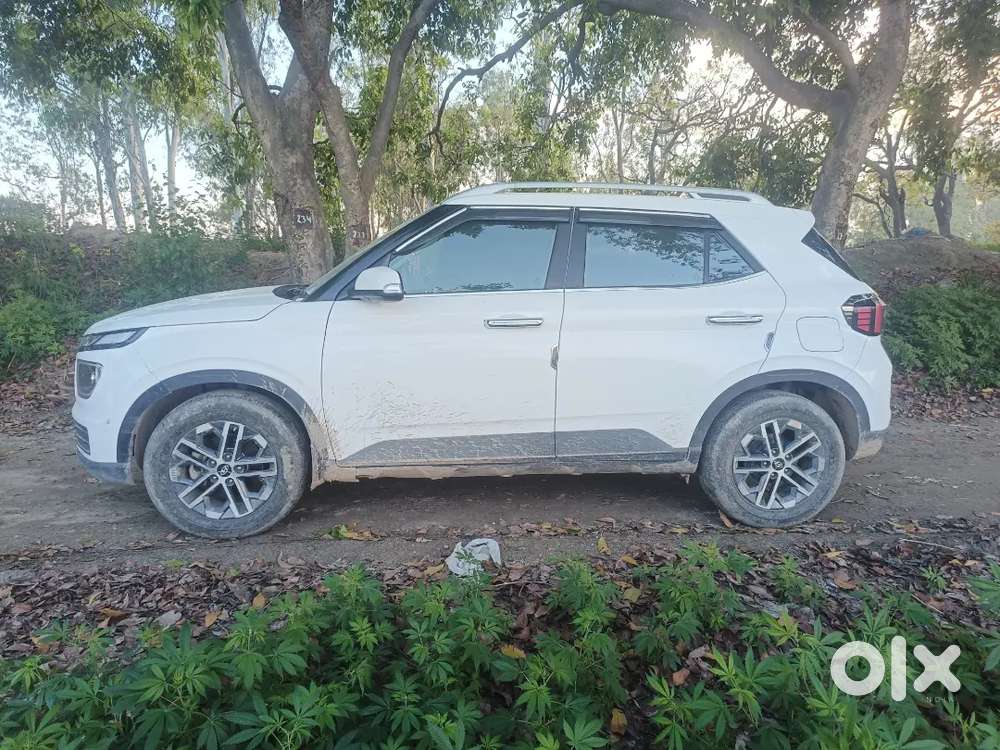 Hyundai Venue 2025 Diesel 60000 Km Driven