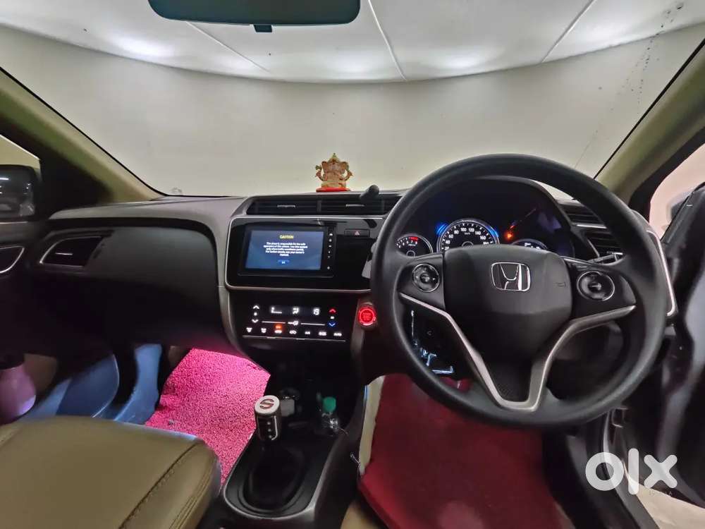 Honda City 2022 - V Model - Petrol Manual