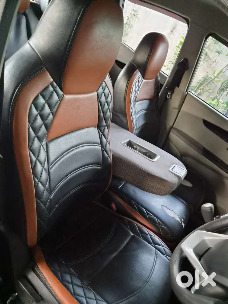 Mahindra Kuv 100